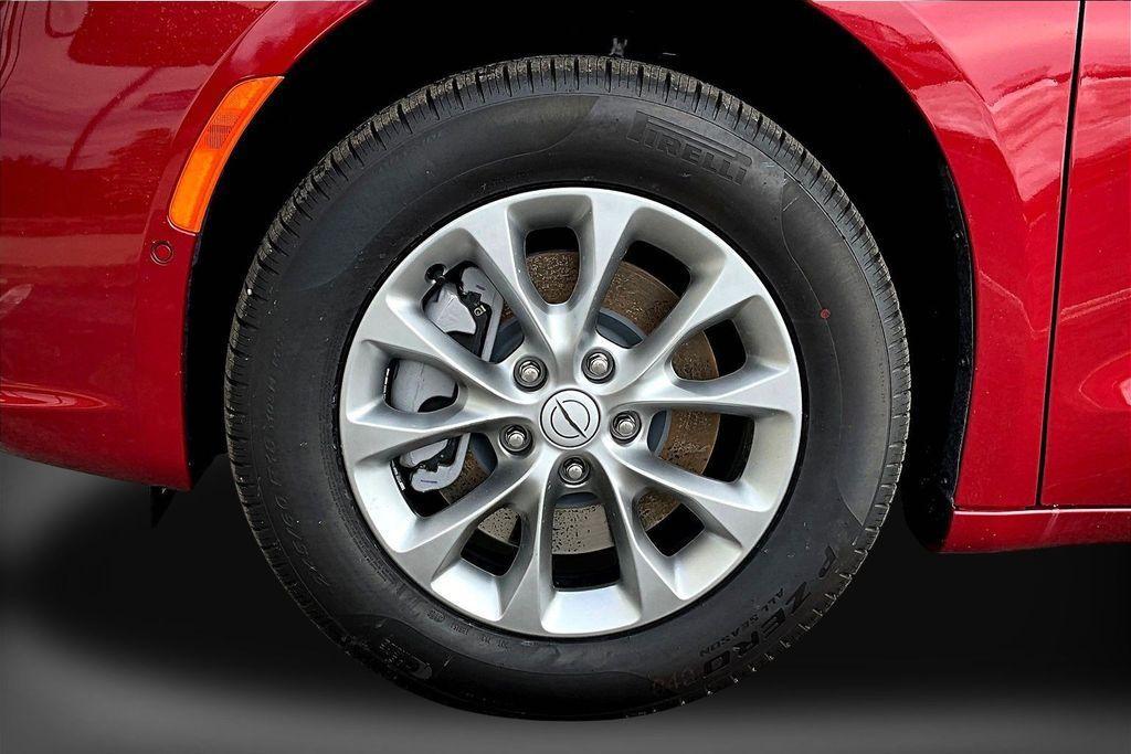 new 2026 Chrysler Pacifica car, priced at $44,660