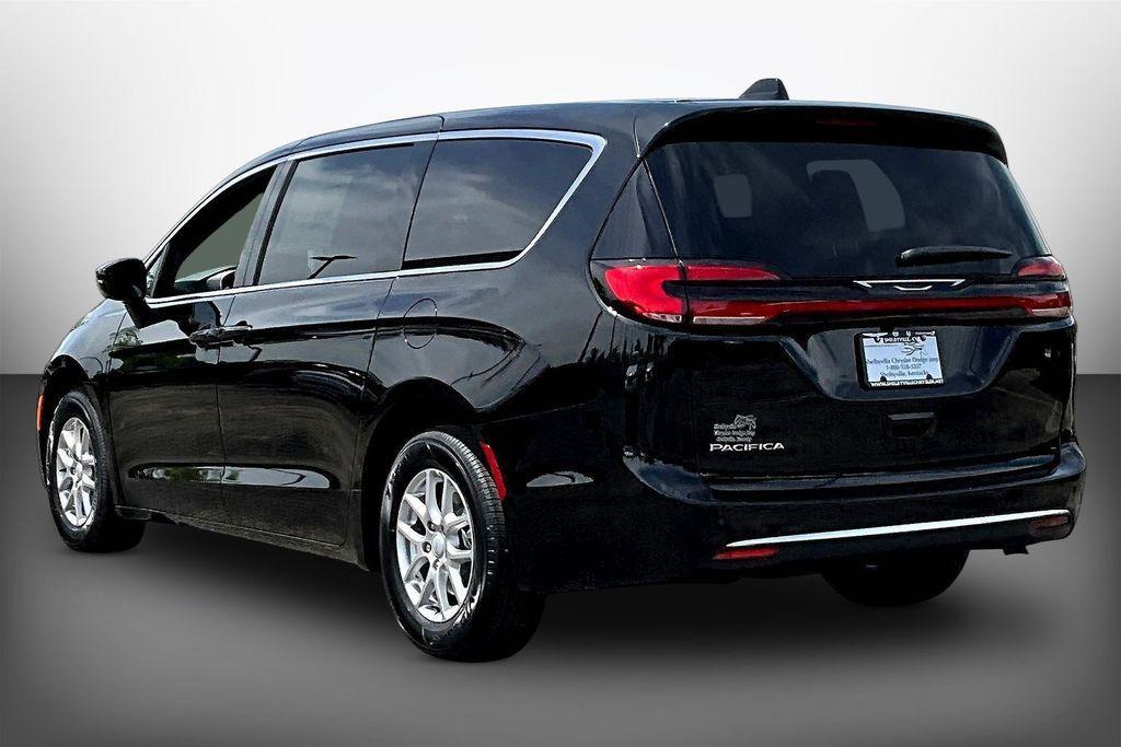 new 2027 Chrysler Pacifica car, priced at $44,331