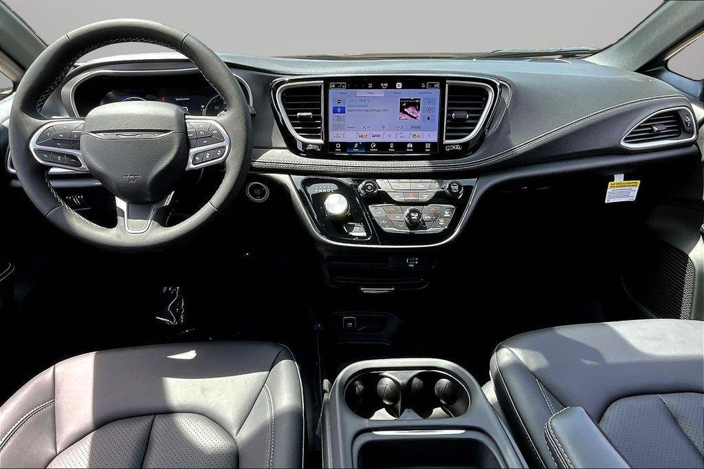 new 2027 Chrysler Pacifica car, priced at $44,331