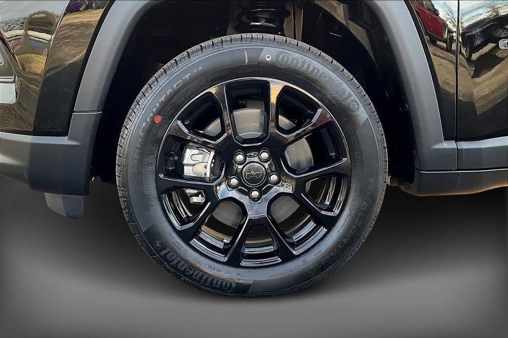 new 2026 Jeep Compass car, priced at $27,680