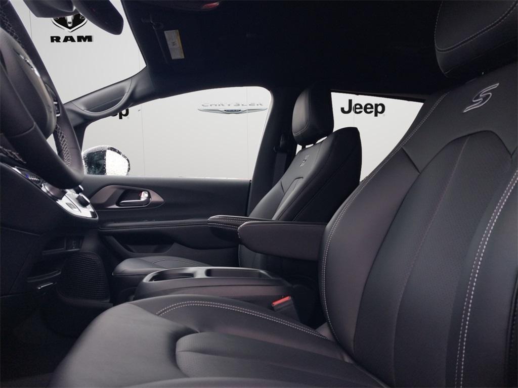 new 2026 Chrysler Pacifica car, priced at $41,755