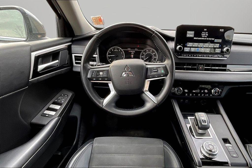 used 2024 Mitsubishi Outlander car, priced at $24,555