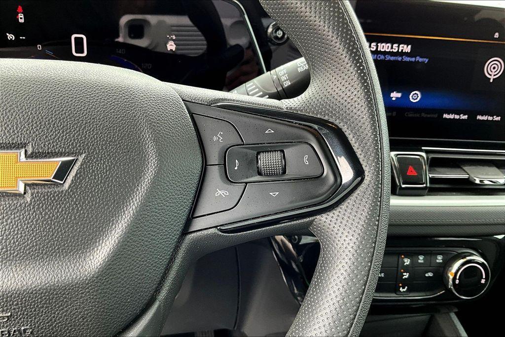 used 2025 Chevrolet TrailBlazer car, priced at $22,990