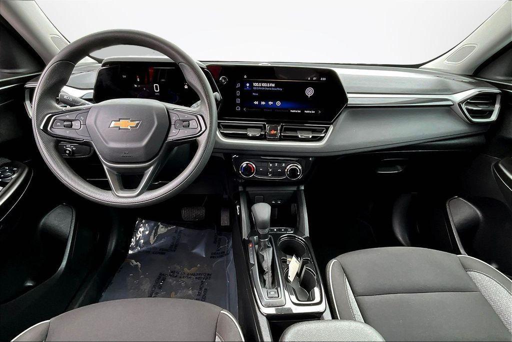 used 2025 Chevrolet TrailBlazer car, priced at $22,990