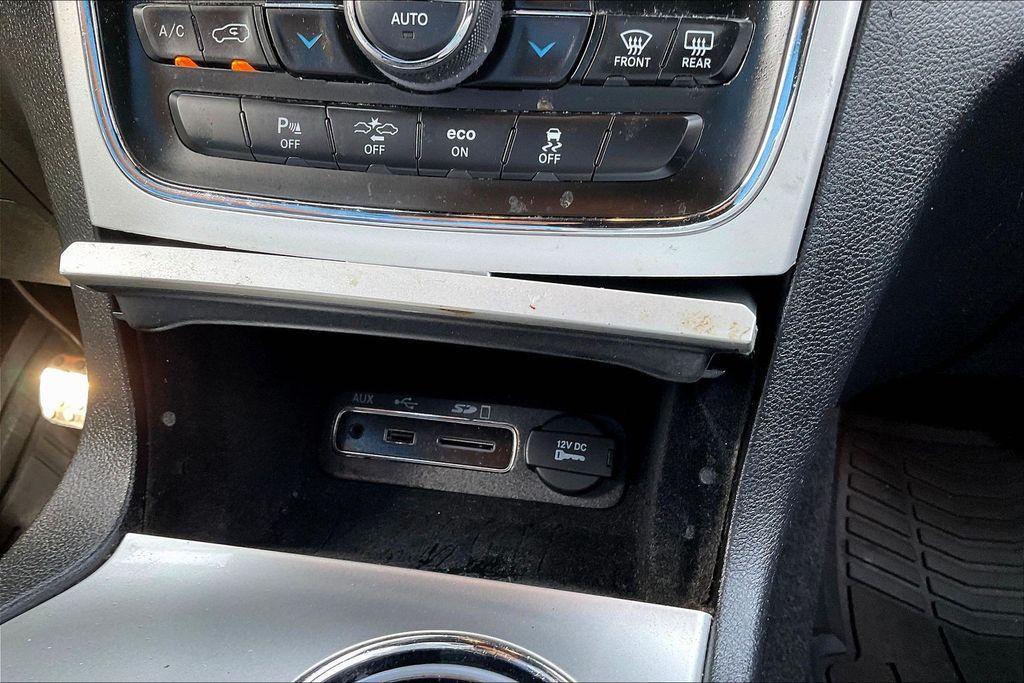 used 2015 Jeep Grand Cherokee car, priced at $15,460