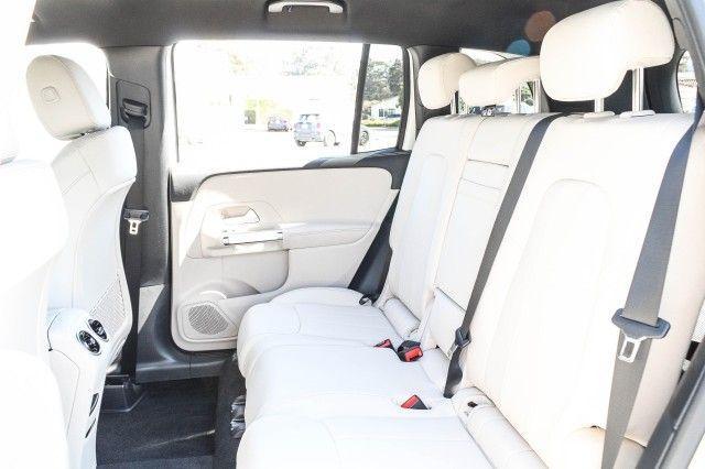 new 2025 Mercedes-Benz GLB 250 car, priced at $49,595