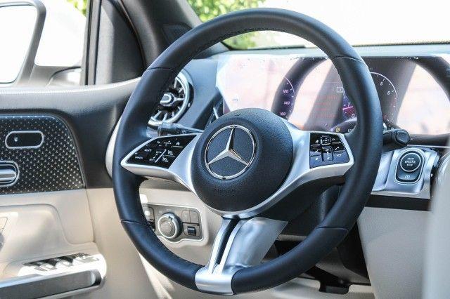 new 2025 Mercedes-Benz GLB 250 car, priced at $49,595