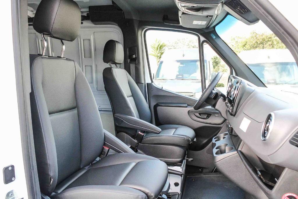 new 2026 Mercedes-Benz Sprinter 2500 car, priced at $59,802