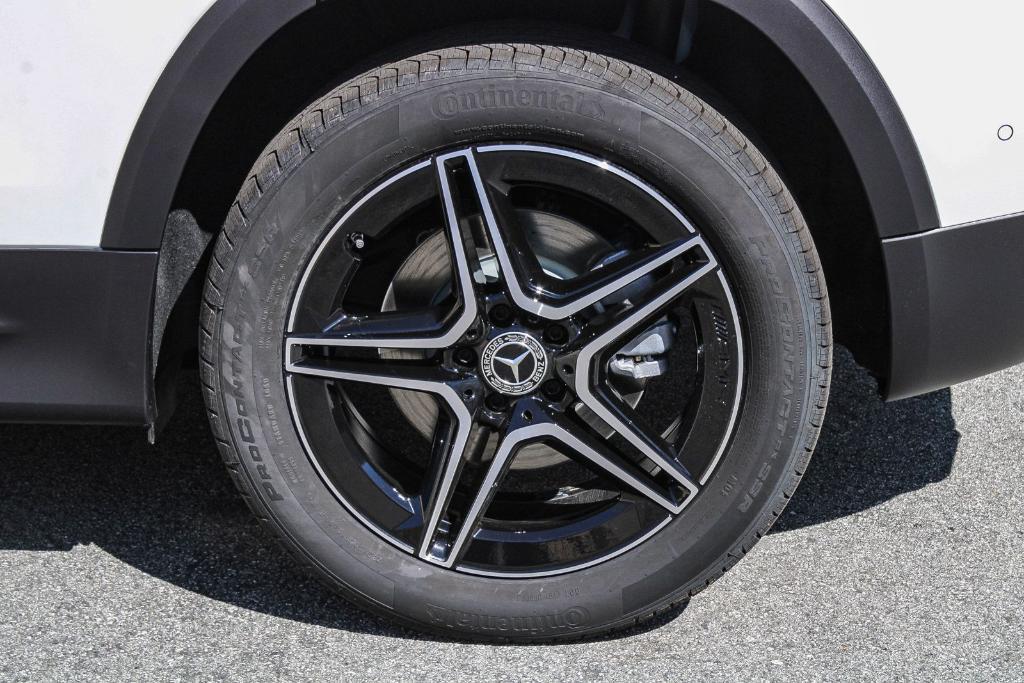 new 2026 Mercedes-Benz GLB 250 car, priced at $52,020