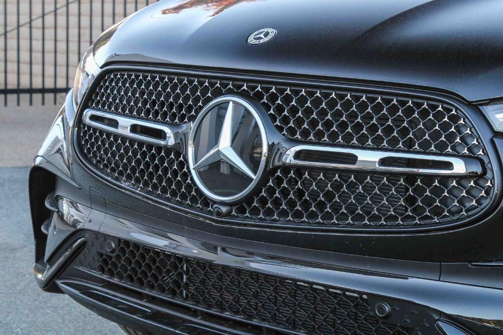 new 2026 Mercedes-Benz GLC 300 car, priced at $58,270
