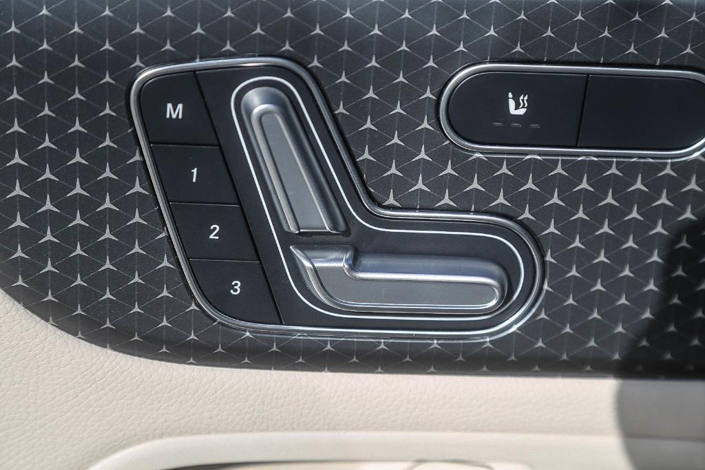 used 2025 Mercedes-Benz GLB 250 car, priced at $38,490