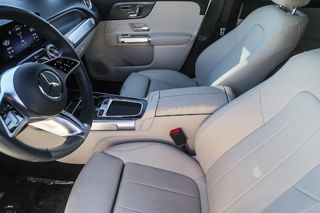 used 2025 Mercedes-Benz GLB 250 car, priced at $38,490