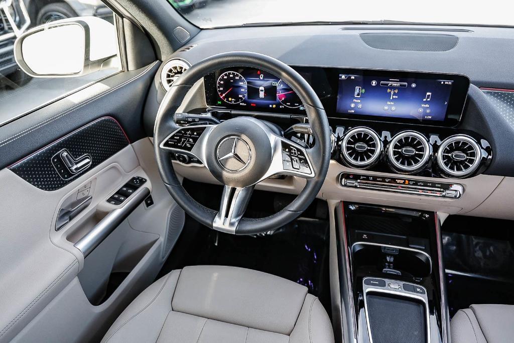 used 2025 Mercedes-Benz GLA 250 car, priced at $38,990