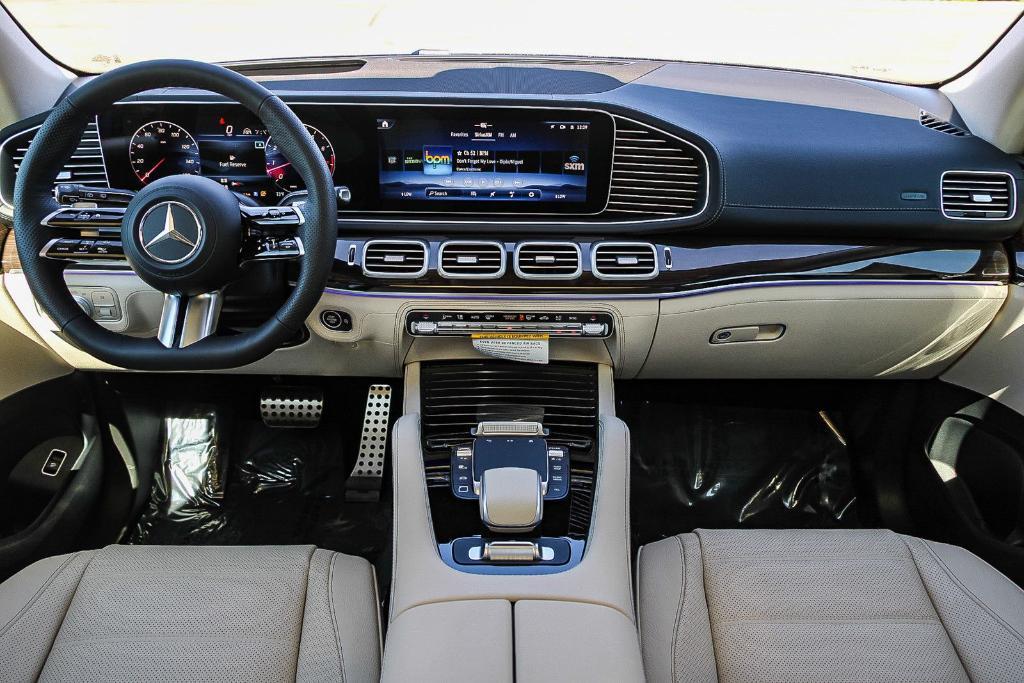 new 2026 Mercedes-Benz GLS 580 car