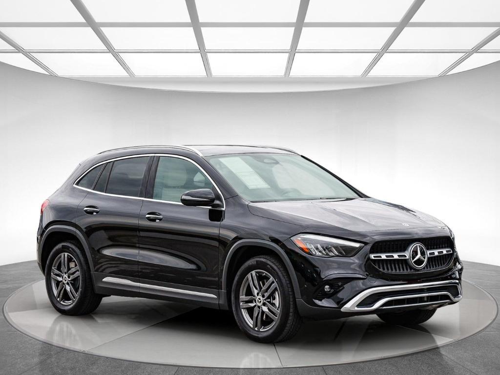 used 2025 Mercedes-Benz GLA 250 car, priced at $39,990
