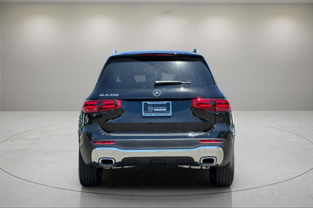 new 2025 Mercedes-Benz GLB 250 car, priced at $47,420