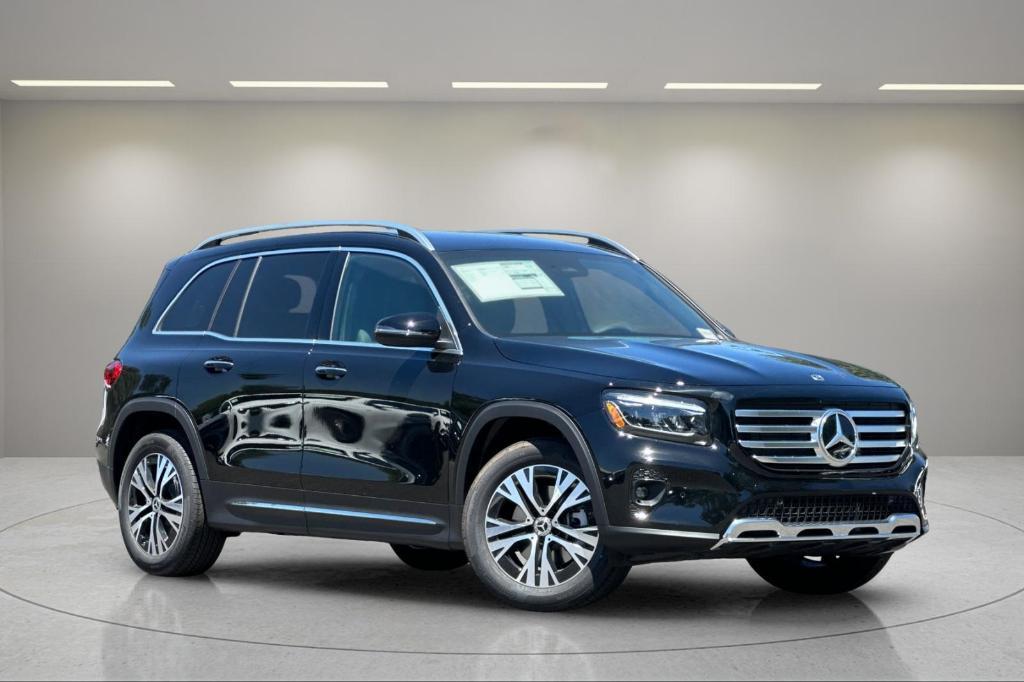 new 2025 Mercedes-Benz GLB 250 car, priced at $47,420