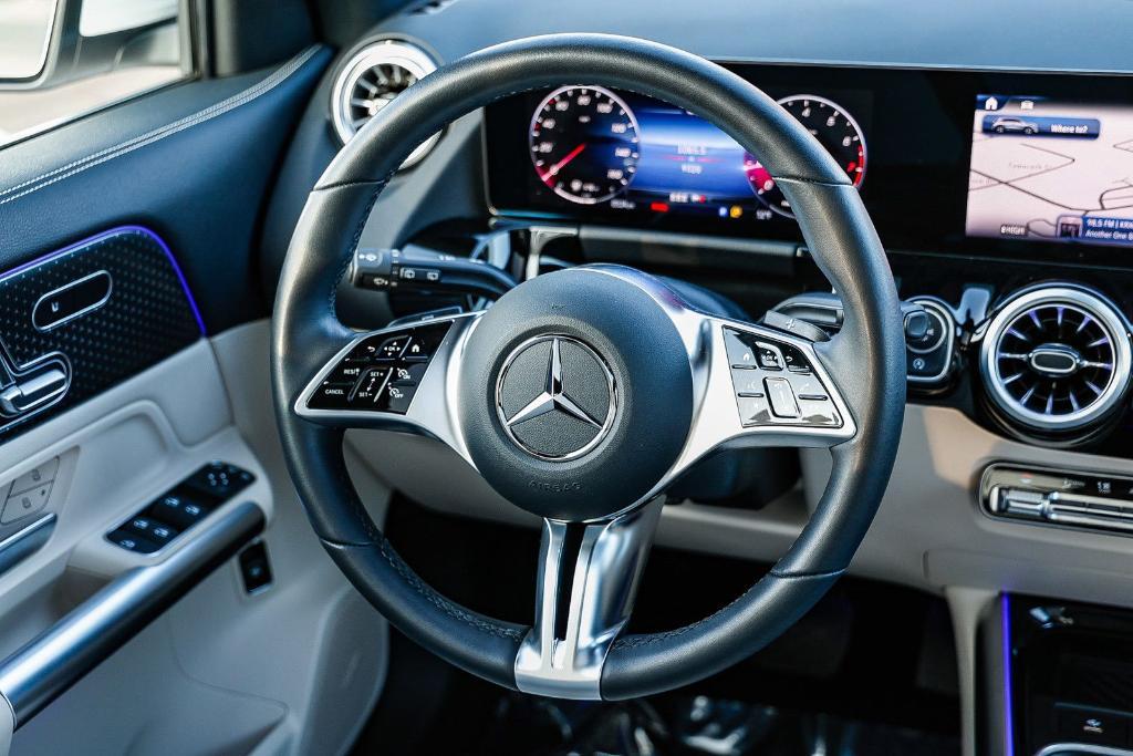 used 2025 Mercedes-Benz GLA 250 car, priced at $36,990