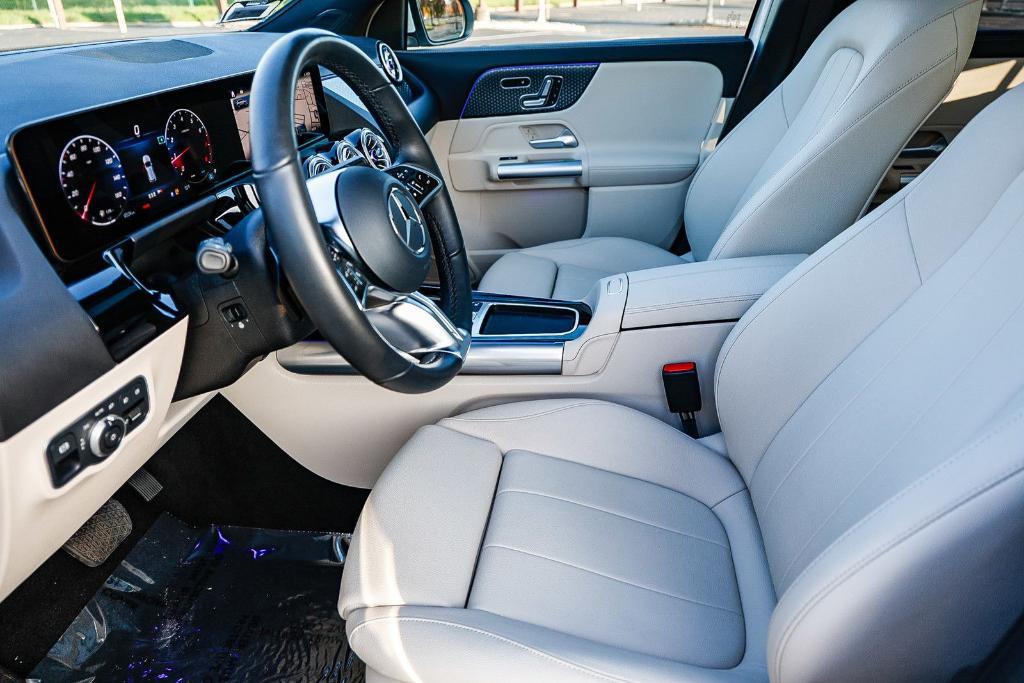 used 2025 Mercedes-Benz GLA 250 car, priced at $36,990