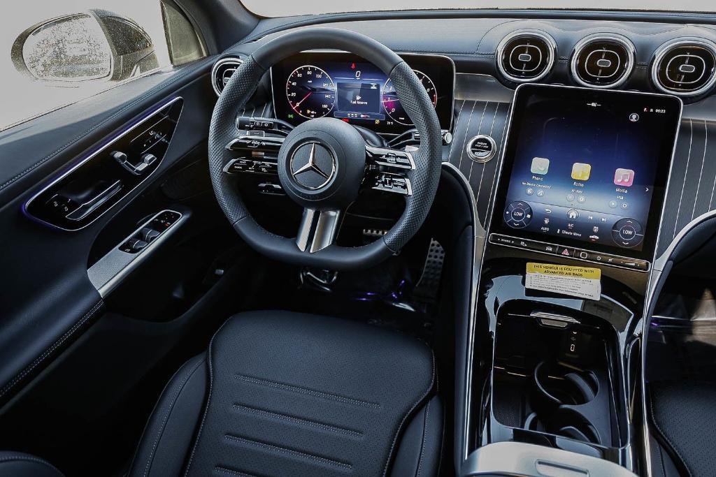 new 2026 Mercedes-Benz GLC 300 car