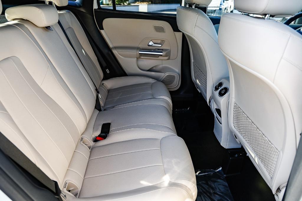 used 2025 Mercedes-Benz GLA 250 car, priced at $39,990