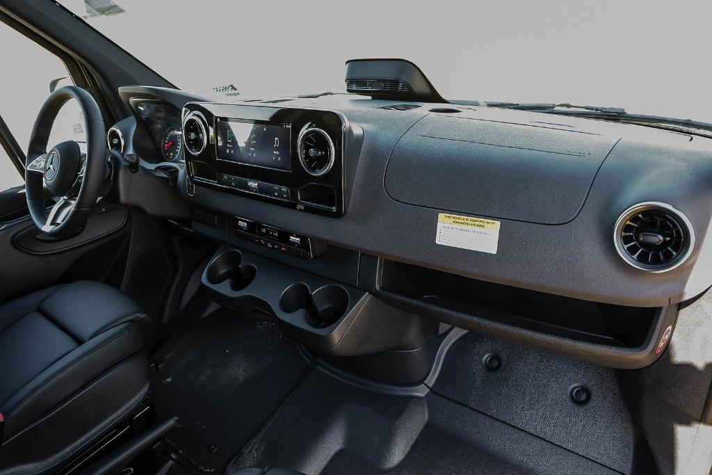 new 2025 Mercedes-Benz Sprinter 2500 car