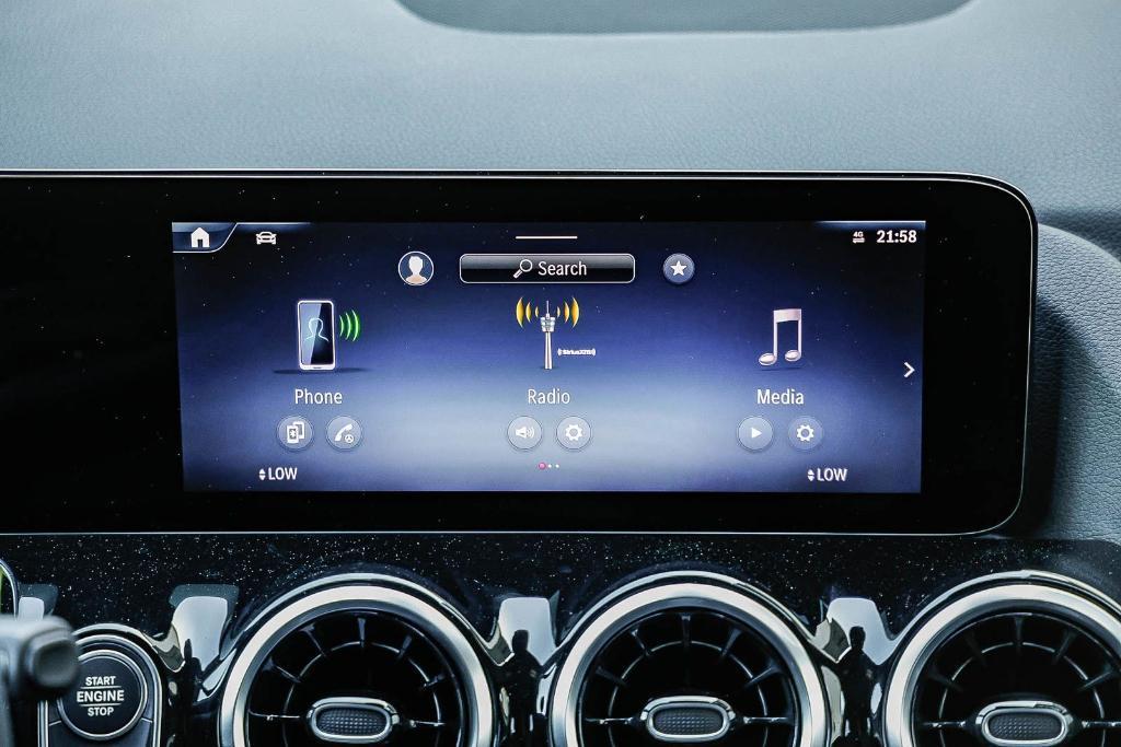 new 2026 Mercedes-Benz GLA 250 car, priced at $45,395