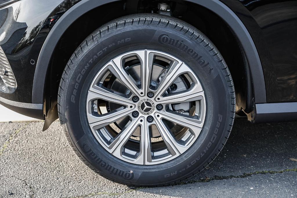 new 2026 Mercedes-Benz GLC 300 car, priced at $54,870