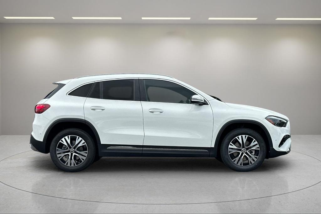 new 2025 Mercedes-Benz GLA 250 car, priced at $46,195