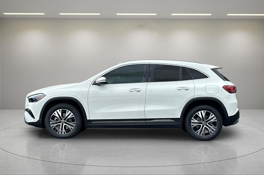 new 2025 Mercedes-Benz GLA 250 car, priced at $46,195