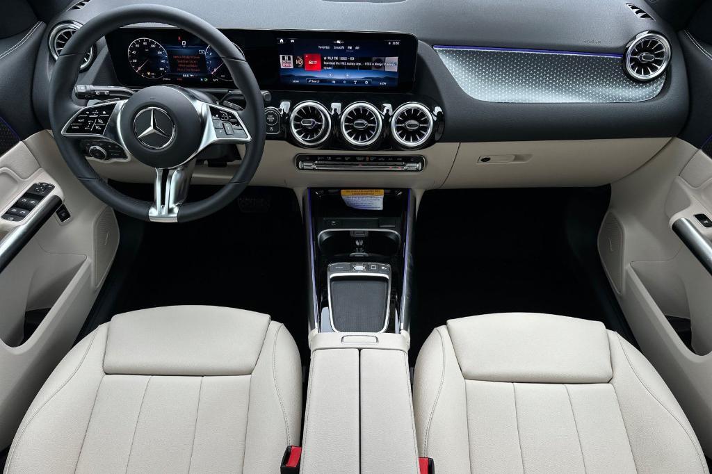 new 2025 Mercedes-Benz GLA 250 car, priced at $46,195