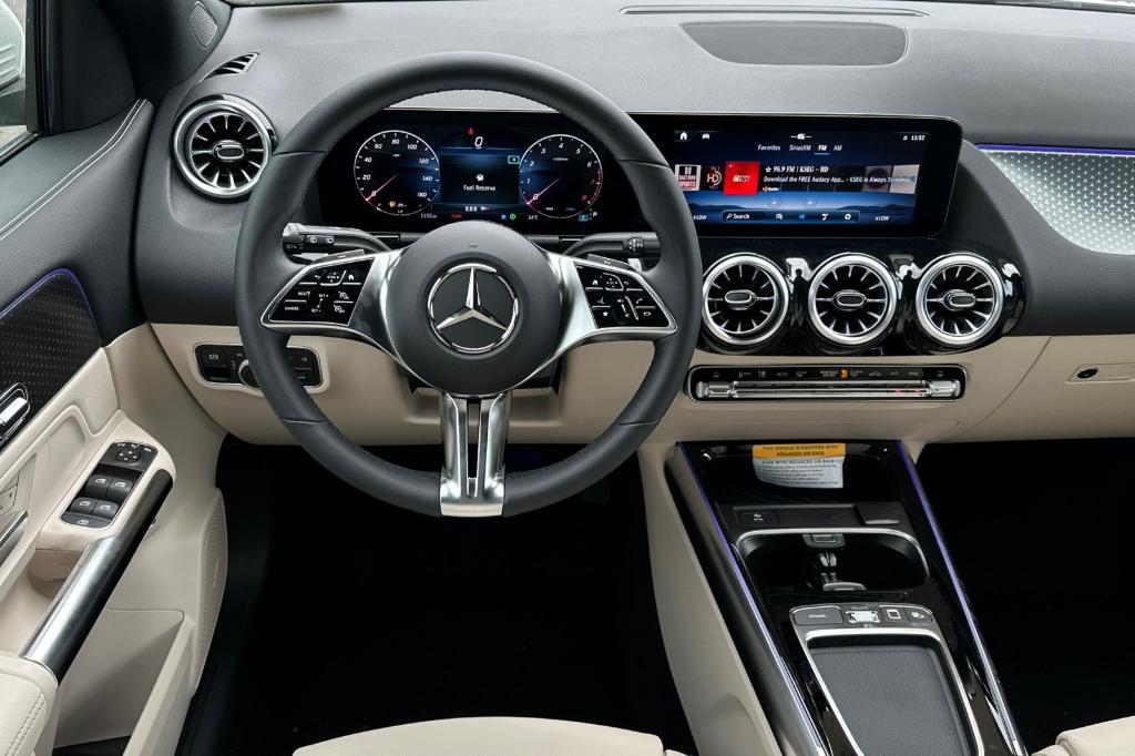 new 2025 Mercedes-Benz GLA 250 car, priced at $46,195
