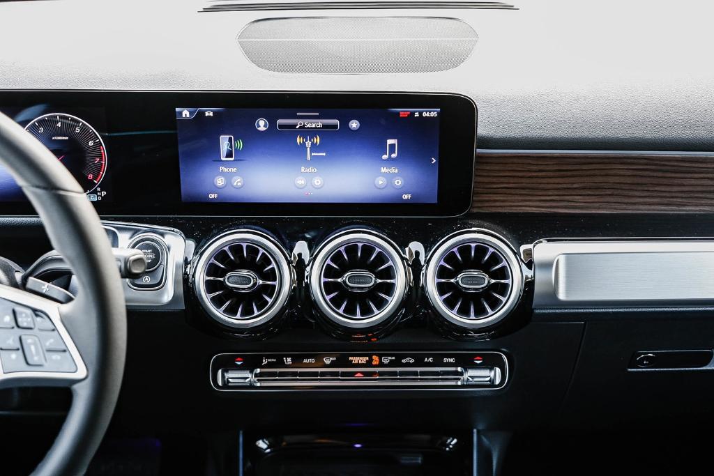 new 2026 Mercedes-Benz GLB 250 car, priced at $49,325