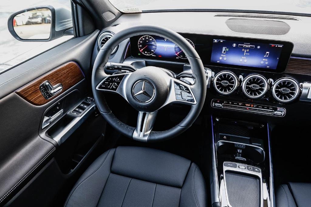 new 2026 Mercedes-Benz GLB 250 car, priced at $49,325