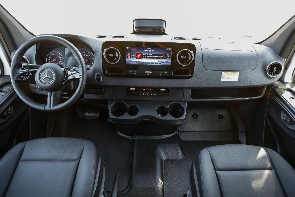 new 2025 Mercedes-Benz Sprinter 2500 car