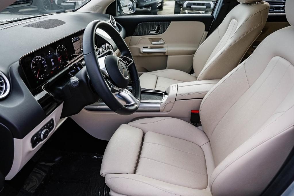 used 2025 Mercedes-Benz GLA 250 car, priced at $36,990