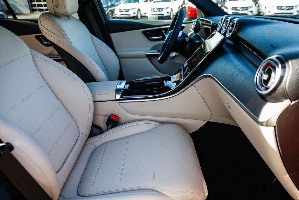 new 2026 Mercedes-Benz GLC 300 car, priced at $61,205