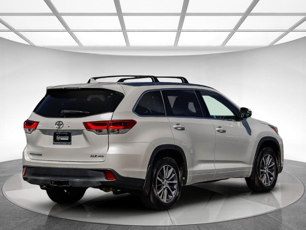 used 2017 Toyota Highlander car, priced at $22,490