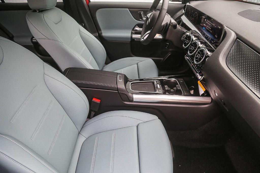 new 2026 Mercedes-Benz GLA 250 car, priced at $45,100