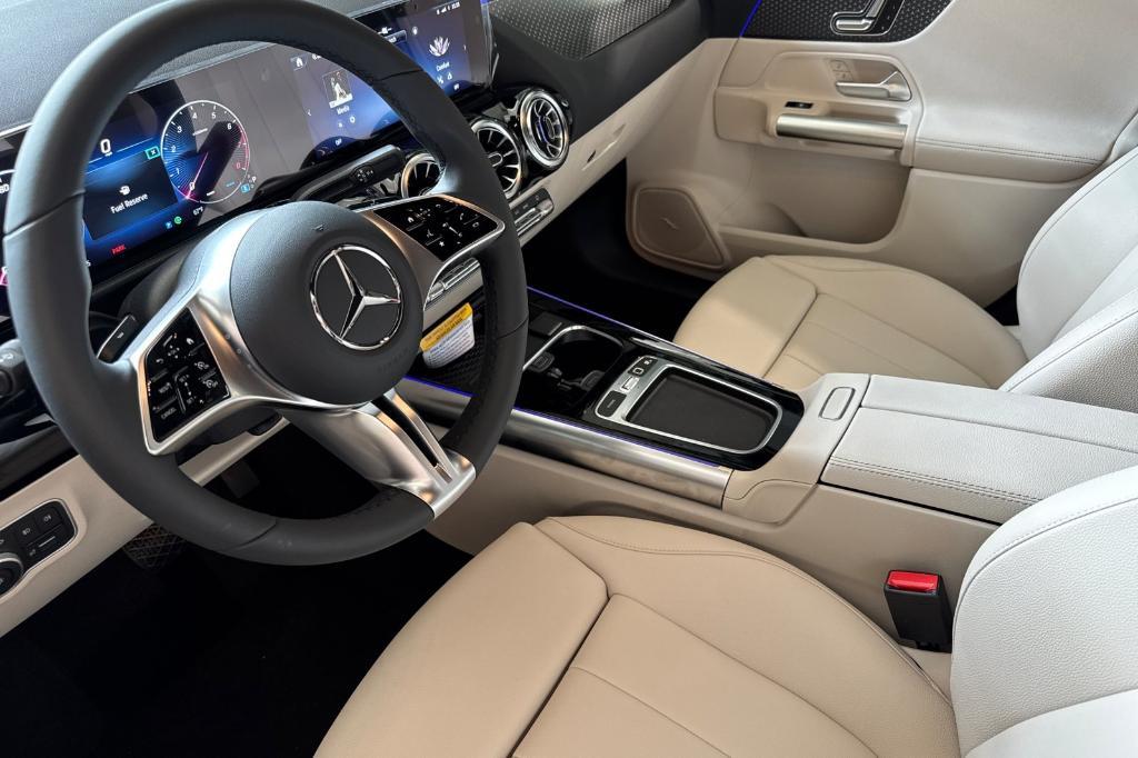 new 2025 Mercedes-Benz GLA 250 car, priced at $45,845