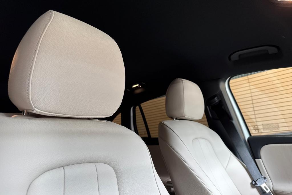 new 2025 Mercedes-Benz GLA 250 car, priced at $45,845