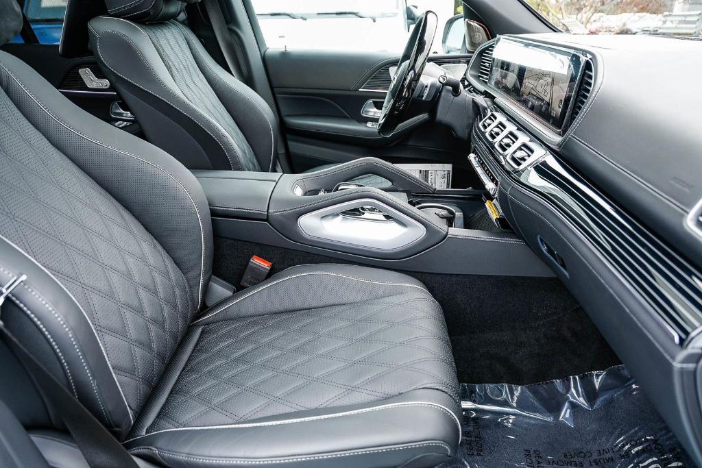 new 2026 Mercedes-Benz Maybach GLS 600 car, priced at $187,850