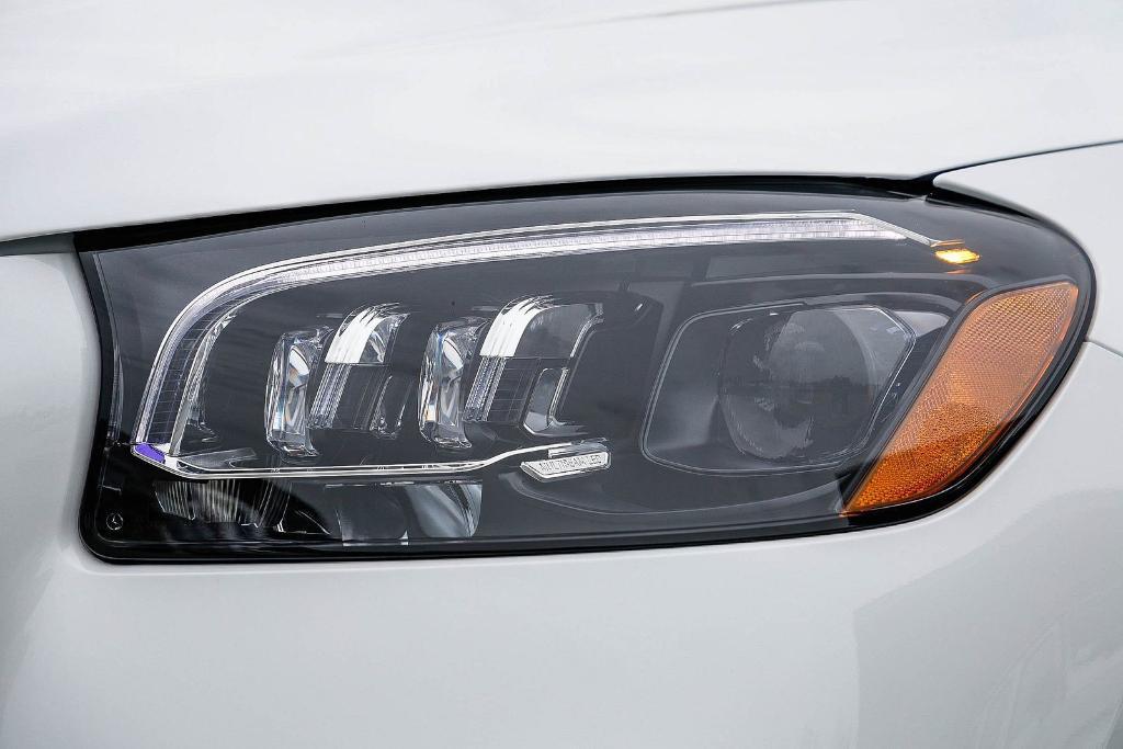 new 2026 Mercedes-Benz Maybach GLS 600 car, priced at $187,850