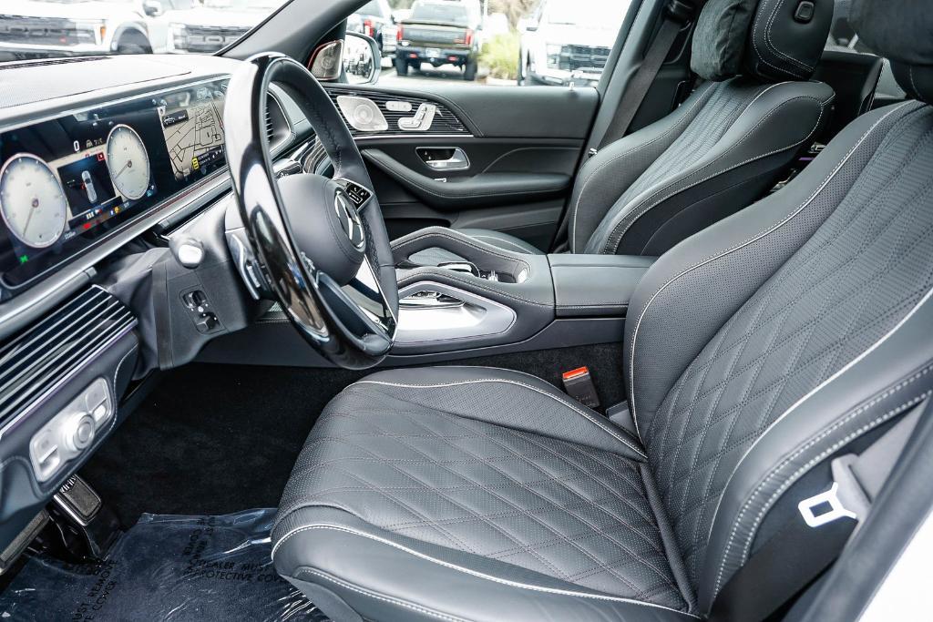 new 2026 Mercedes-Benz Maybach GLS 600 car, priced at $187,850
