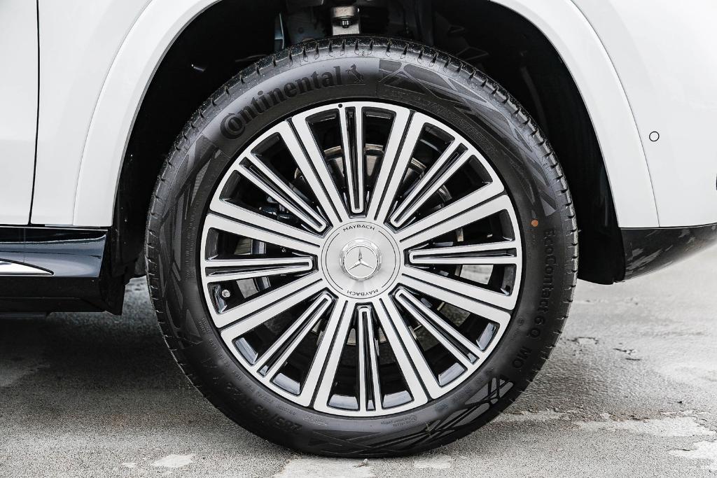 new 2026 Mercedes-Benz Maybach GLS 600 car, priced at $187,850