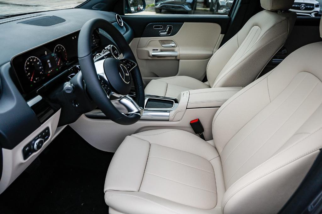 new 2026 Mercedes-Benz GLA 250 car, priced at $45,380