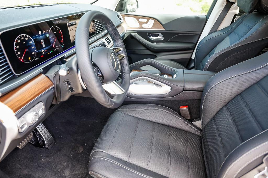 new 2026 Mercedes-Benz GLS 450 car, priced at $103,255