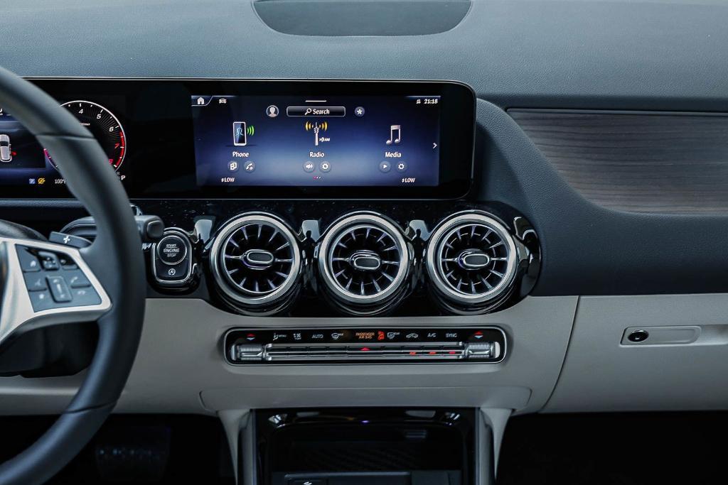 new 2026 Mercedes-Benz GLA 250 car, priced at $50,090