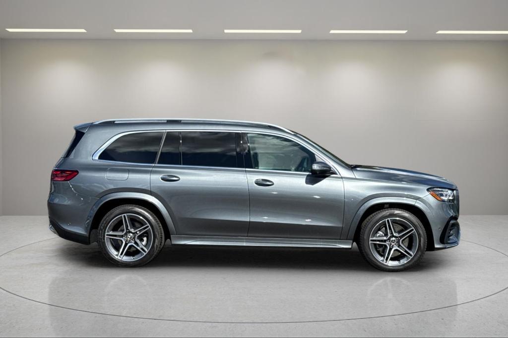 new 2025 Mercedes-Benz GLS 450 car, priced at $95,035