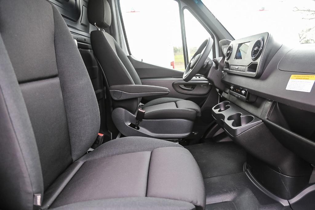 new 2024 Mercedes-Benz Sprinter 2500 car, priced at $56,374